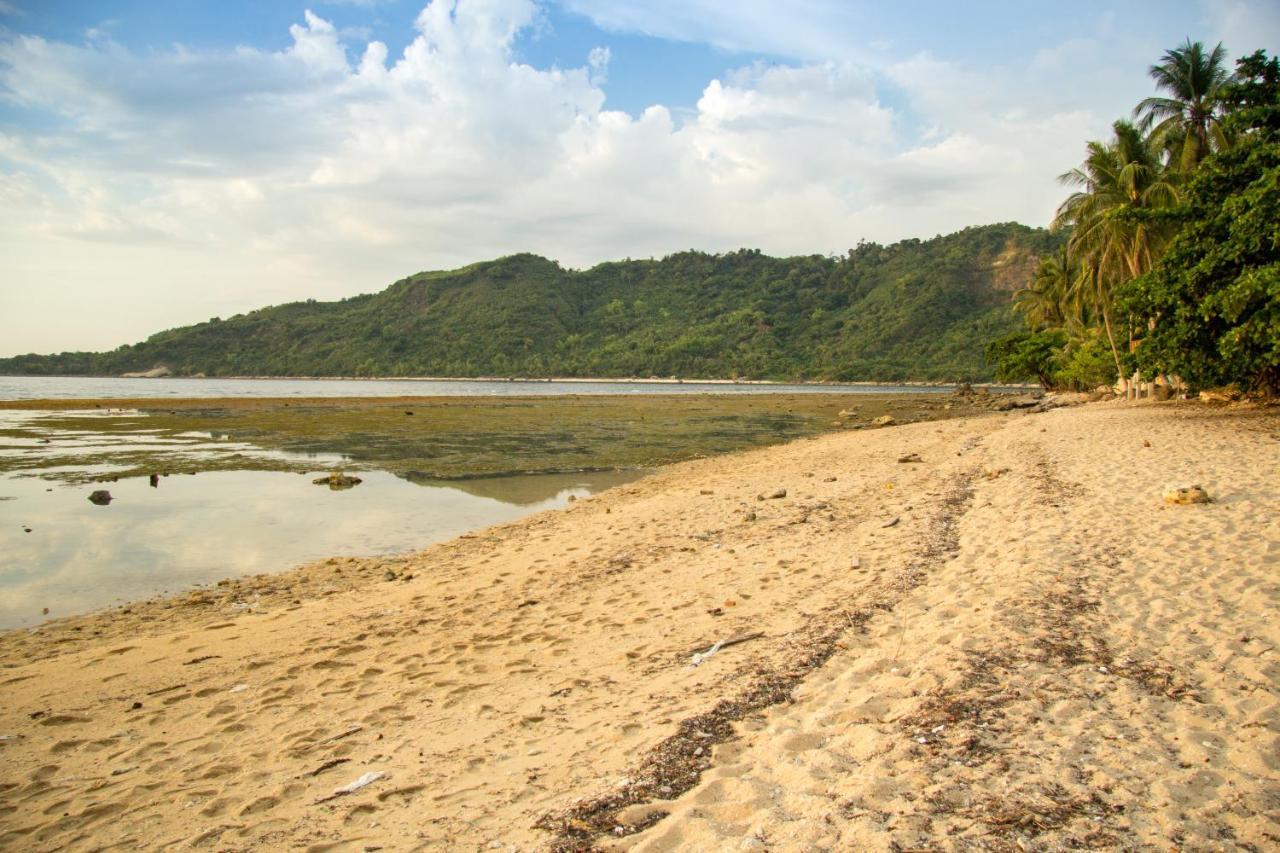 Oldwoods By The Sea Nature Resort Bani Pangasinan Exterior foto